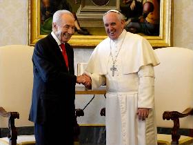 Präsident Shimon Peres und Papst Franziskus (Foto: Präsidialamt) Präsident Shimon Peres und Papst Franziskus (Foto: Präsidialamt)